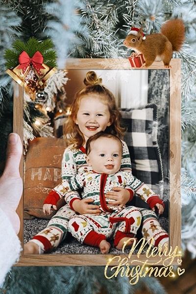 Christmas family photo frame from BeautyPlus