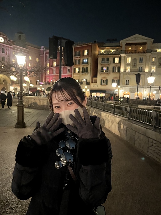 今回はテーマパークでの写真の撮り方&加工方法をお教えします☆彡
例えば、「おススメポーズ&スポット」や「おしゃれ画像になる加工方法」はもちろん、「曇り空を晴れにする方法」等、テクニック的な部分もご紹介しますよ~!