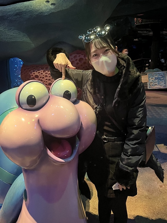 今回はテーマパークでの写真の撮り方&加工方法をお教えします☆彡 例えば、「おススメポーズ&スポット」や「おしゃれ画像になる加工方法」はもちろん、「曇り空を晴れにする方法」等、テクニック的な部分もご紹介しますよ~!