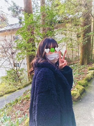 Gaya tersembunyi wajah yang populer di Instagram