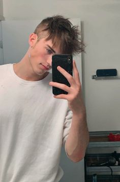 mirror selfie-zach cox