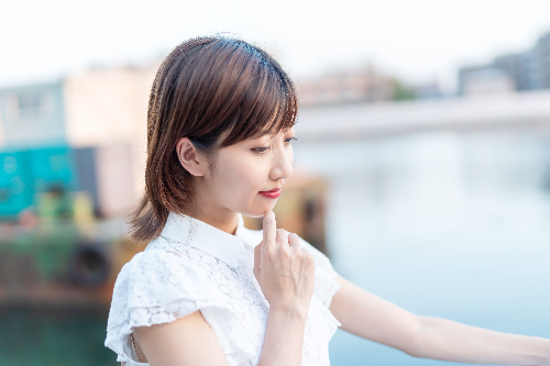シンプルな背景で撮影する