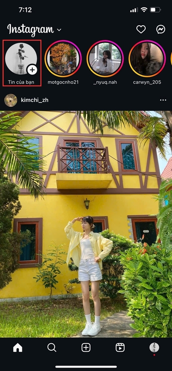 filter con chó-Chọn dấu “+” ở phần Tin của bạn trên Instagram