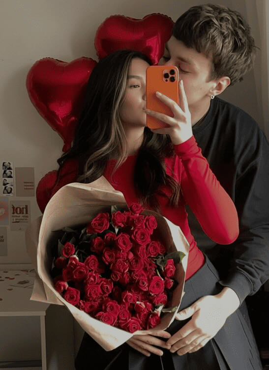 valentine's day photoshoot ideas-red carnival