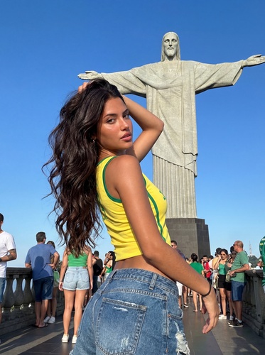 beautyplus-remove people from photos-before